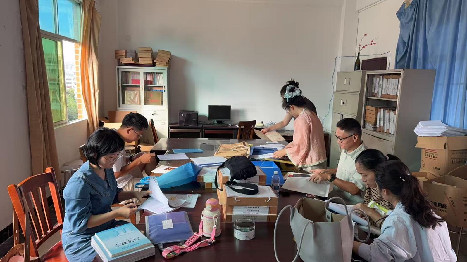 【三全育人】管理育人|通识教育学院开展2025年度职称申报材料初审工作